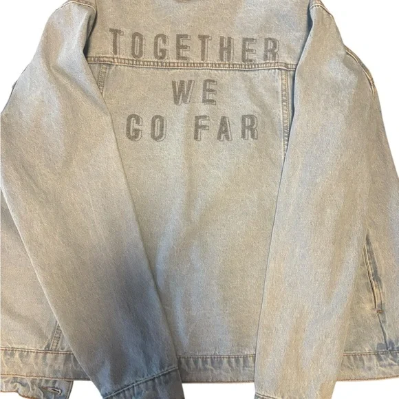 Peloton Women's Light Blue Jean Jacket NWOT host pick - Picture 3 of 8